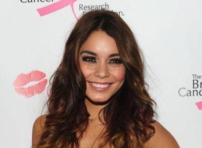 Vanessa Hudgens Dyes Her Hair Red Breaking News And | vanessa hudgens dyes her hair red one news page Vanessa Hudgens Dyes Her Hair Red Breaking News And | vanessa hudgens dyes her hair red one news page
